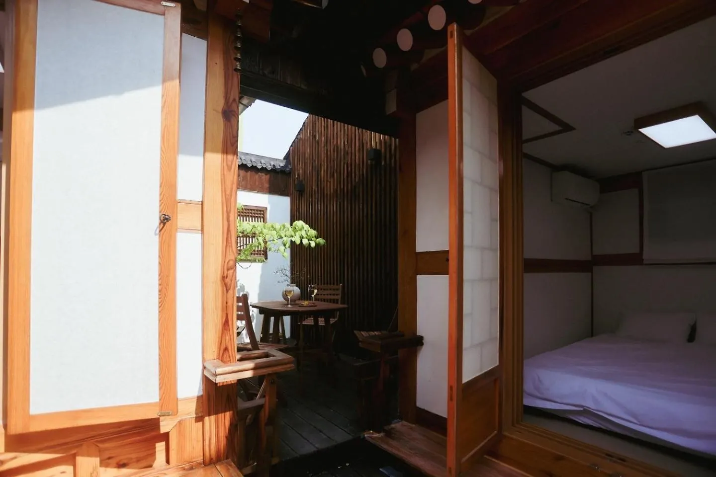 The Onda Premium Hanok Stay Near Gyeongbokgung Seoul Apartment